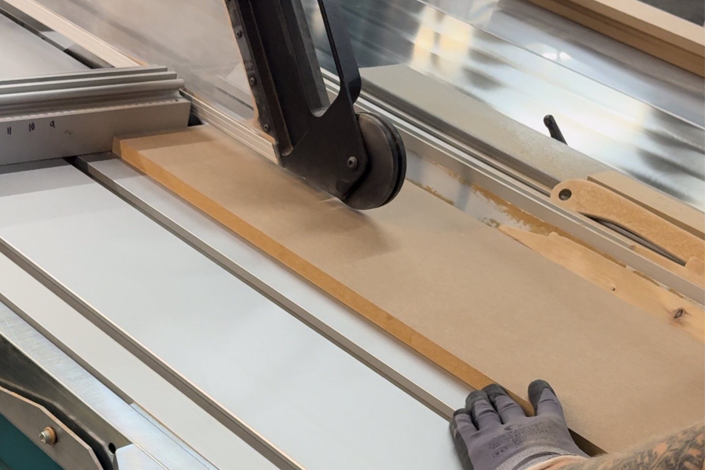 Evolution Fires Raphael Electric Fireplace Suite (White Stone Effect)